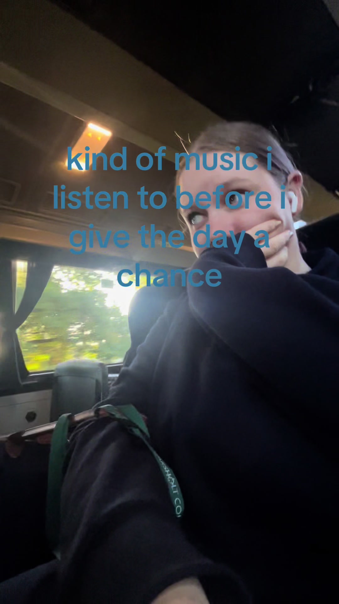 @𝒶𝓂𝑒𝓁𝒾𝒶⸆⸉𝜗𝜚
