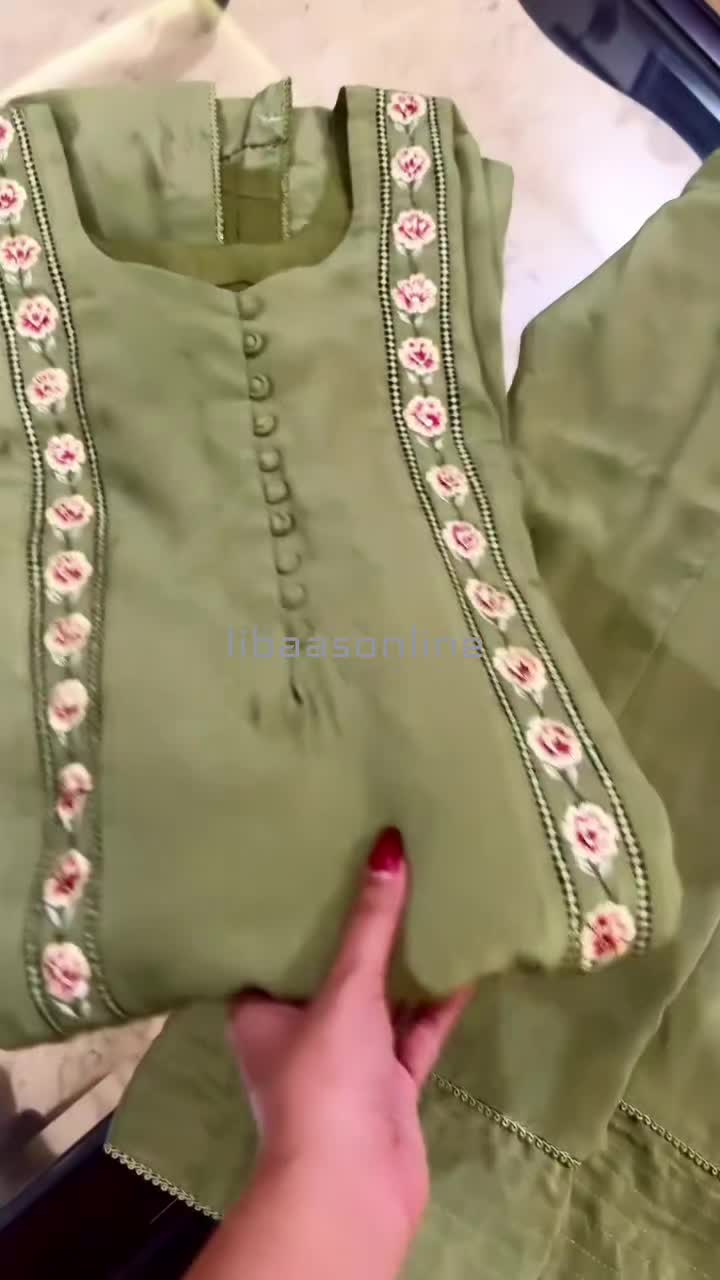 @ਲਿਬਾਸ by ਕੌਰ