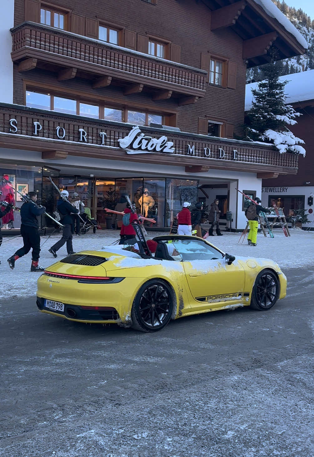 @Porschewelt