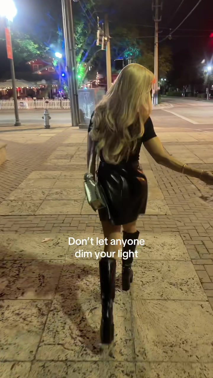 @fancy dancing mama