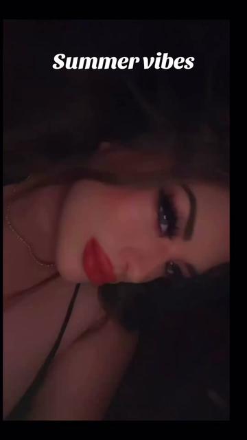 @AshlleyEllizabeth