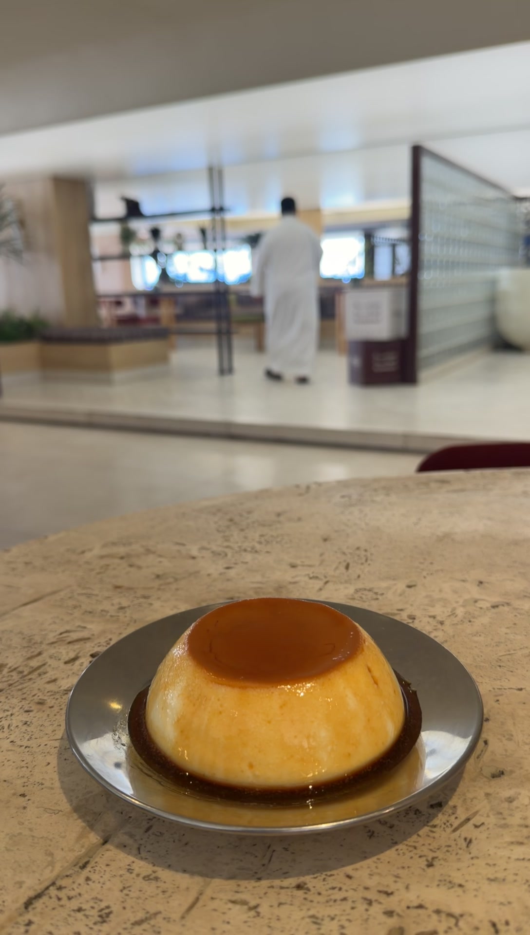 @لباني فاخر / خضر العيسائي )