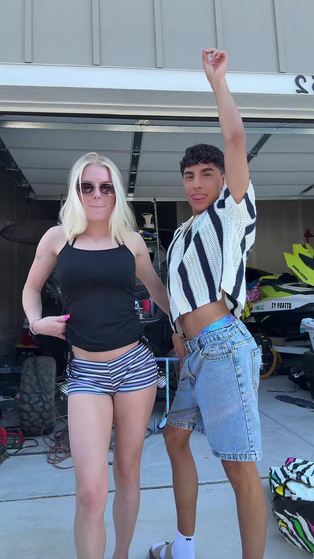 @T