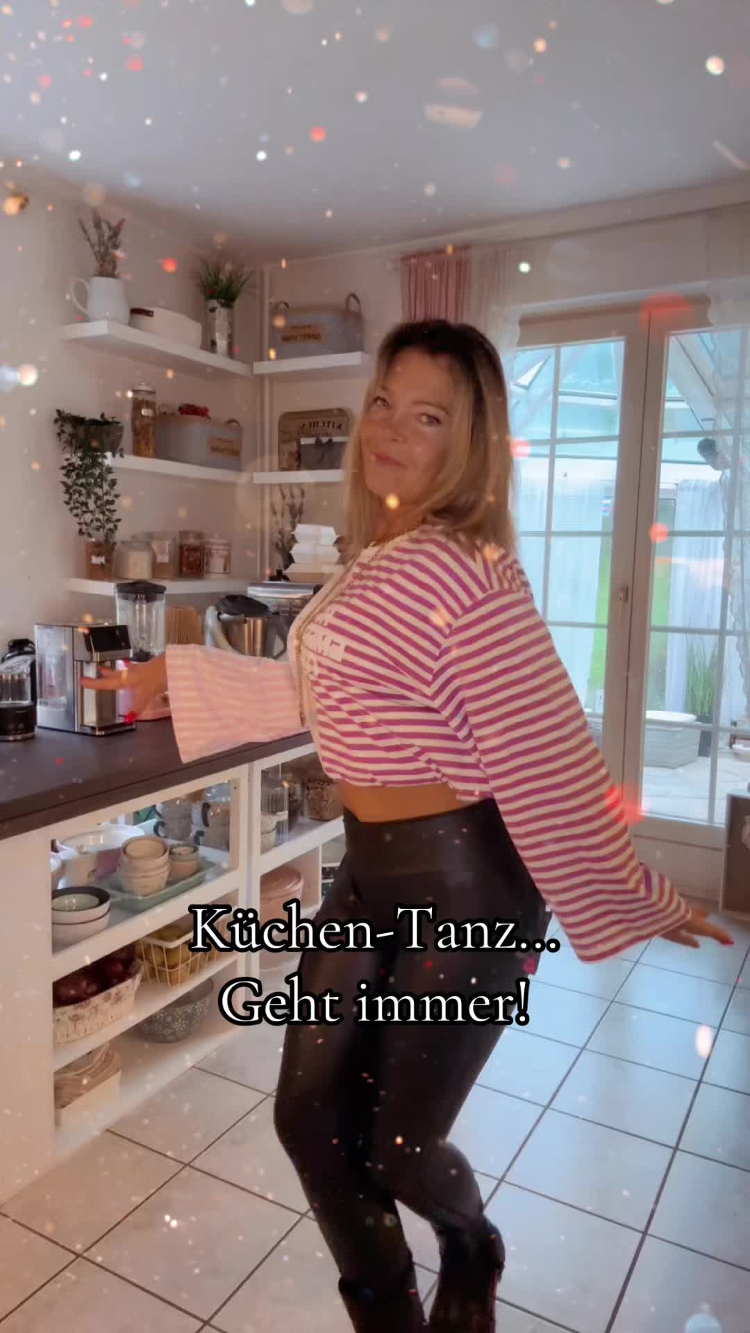 @🥂𝓘𝓽’𝓼 𝓶𝓮 𝓝𝓲𝓷𝓪🥂