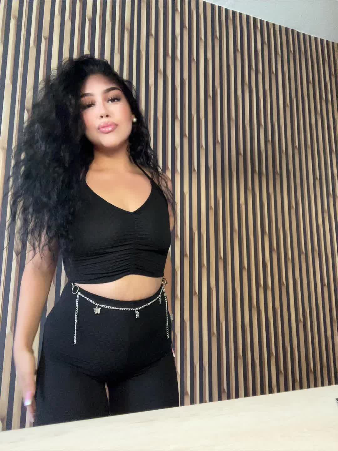 @𝑷𝒂𝒎𝒆𝒍𝒂 👸🏻