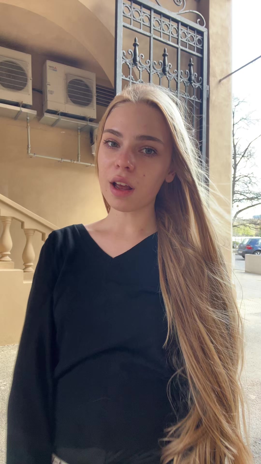 @CHLOES