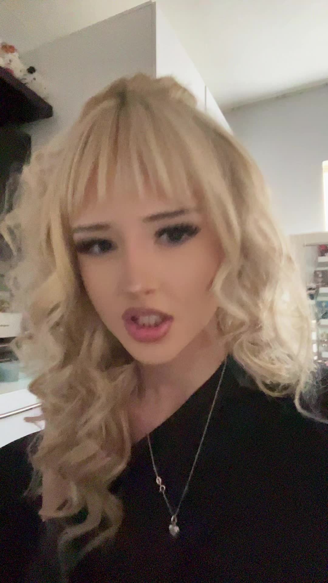 @️