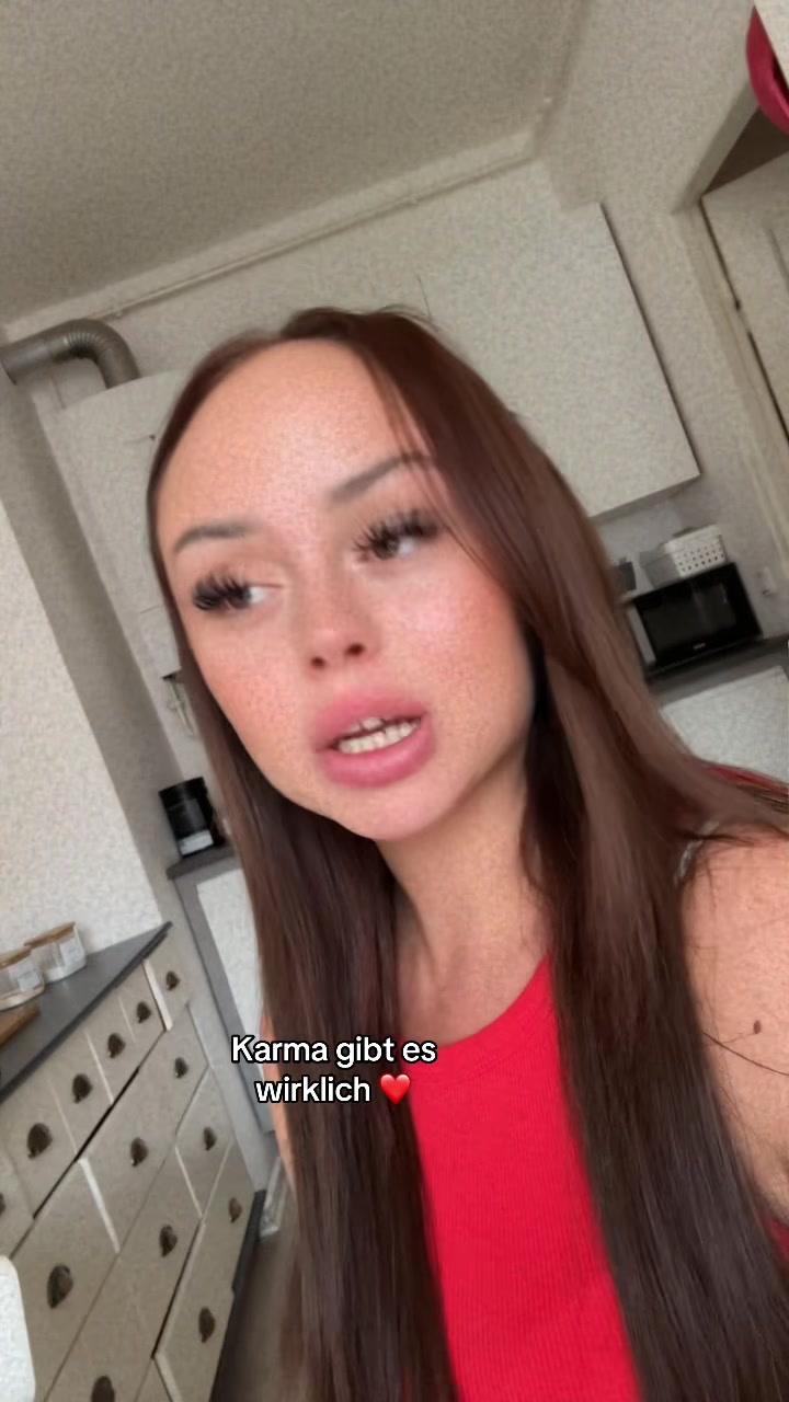 @Anschaa