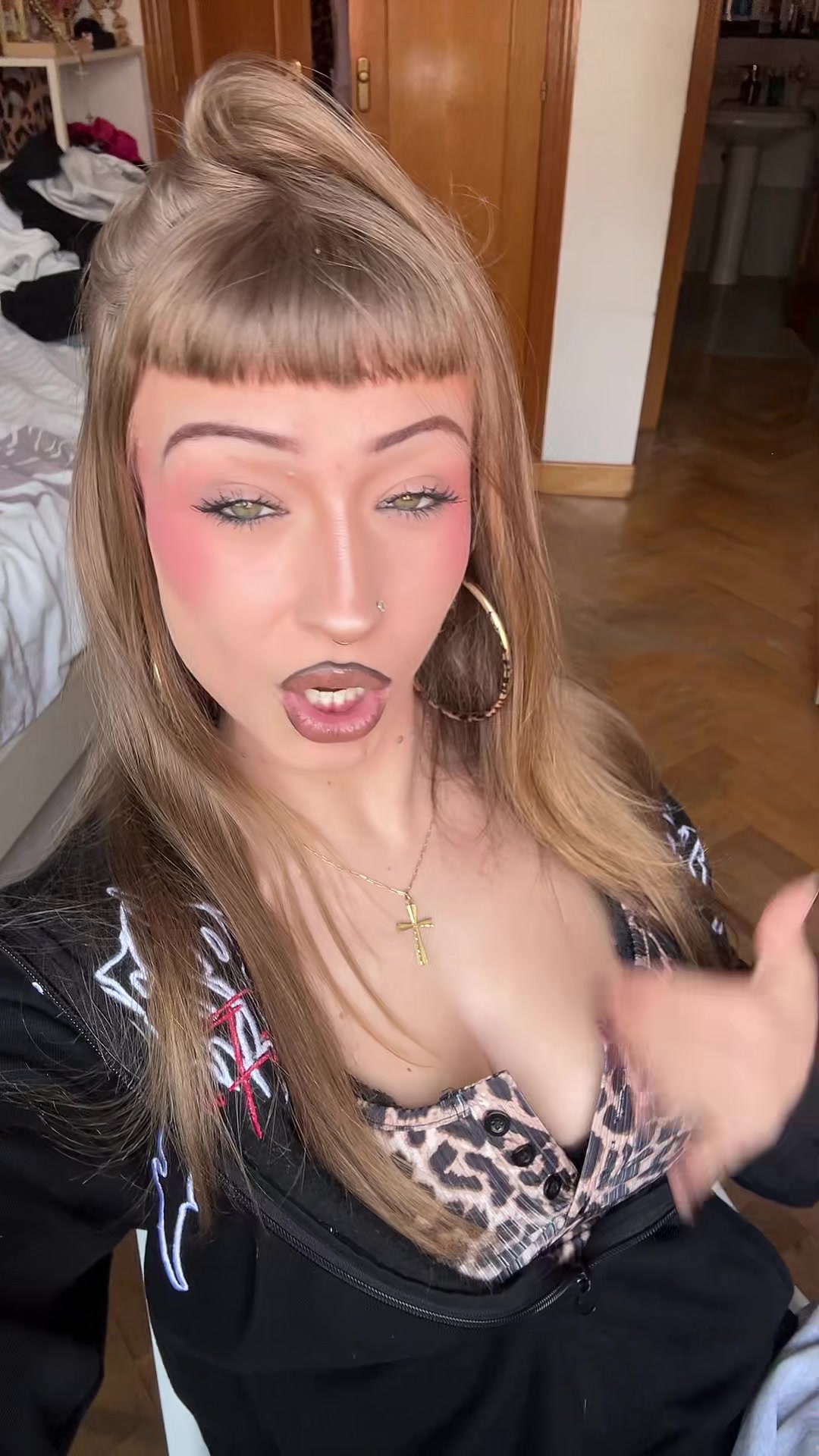 @lachikavampira