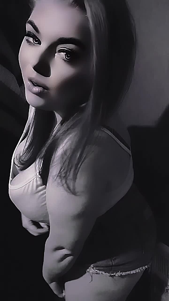 @🍒𝒮𝒽𝒶𝓃𝒶 ~𝓁o𝓊𝒾𝓈𝑒🍒