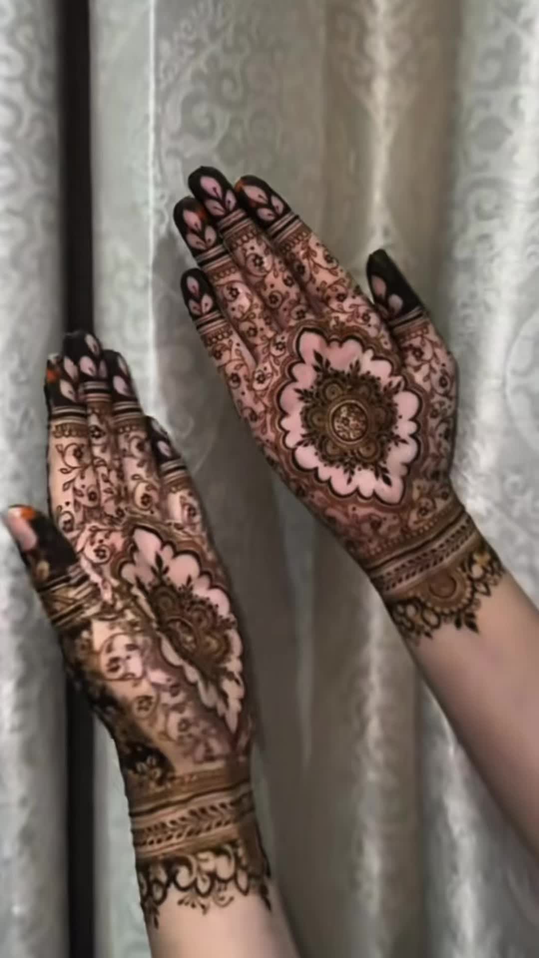 @Henna artist