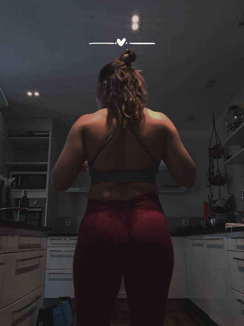 @Miss Peachy Noir 🍑🖤