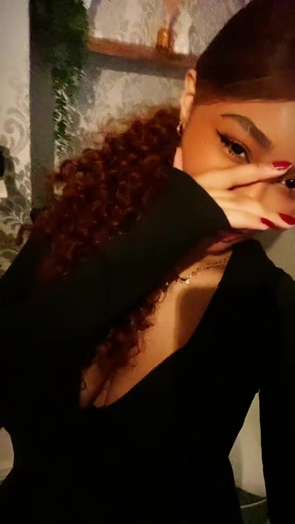 @urfavemixedgirl