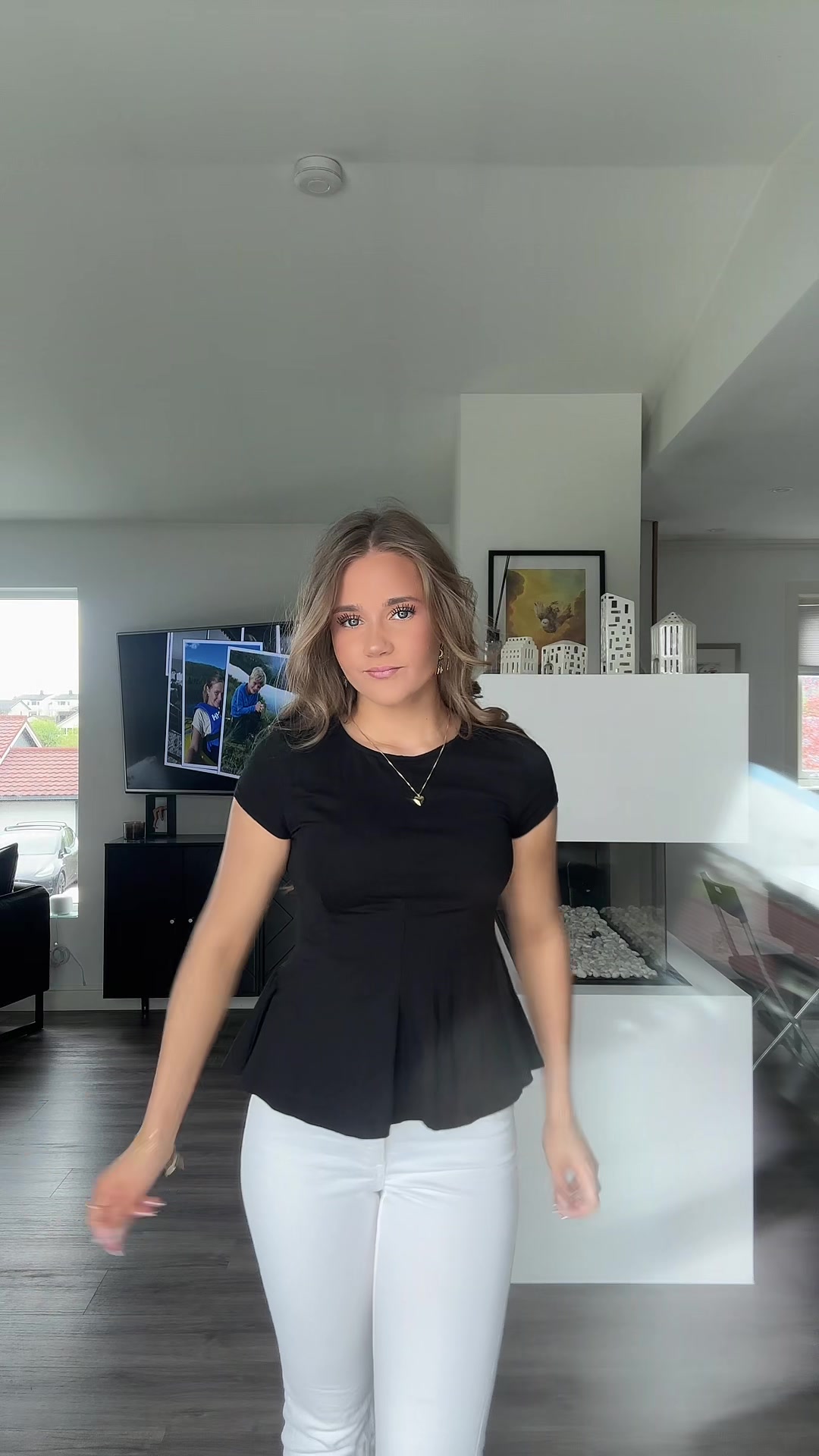 @Elise
