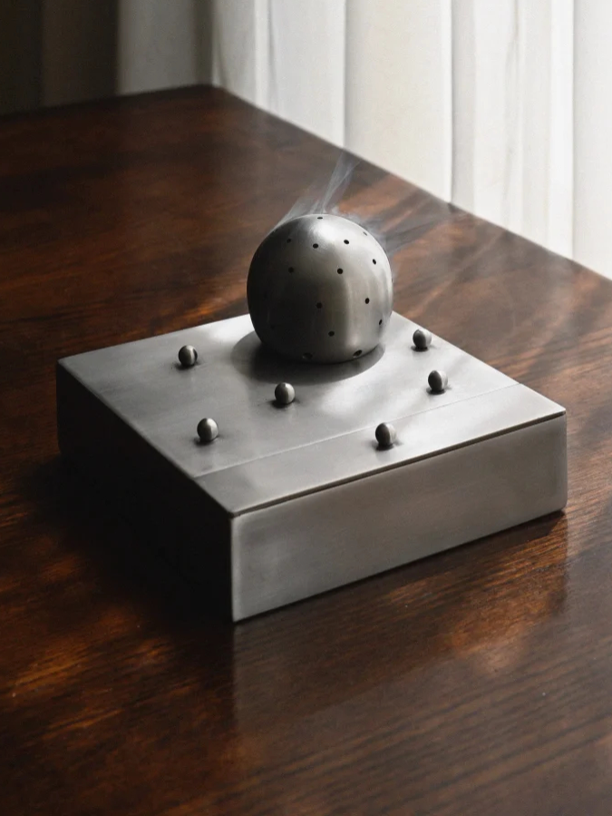 @dezeen
