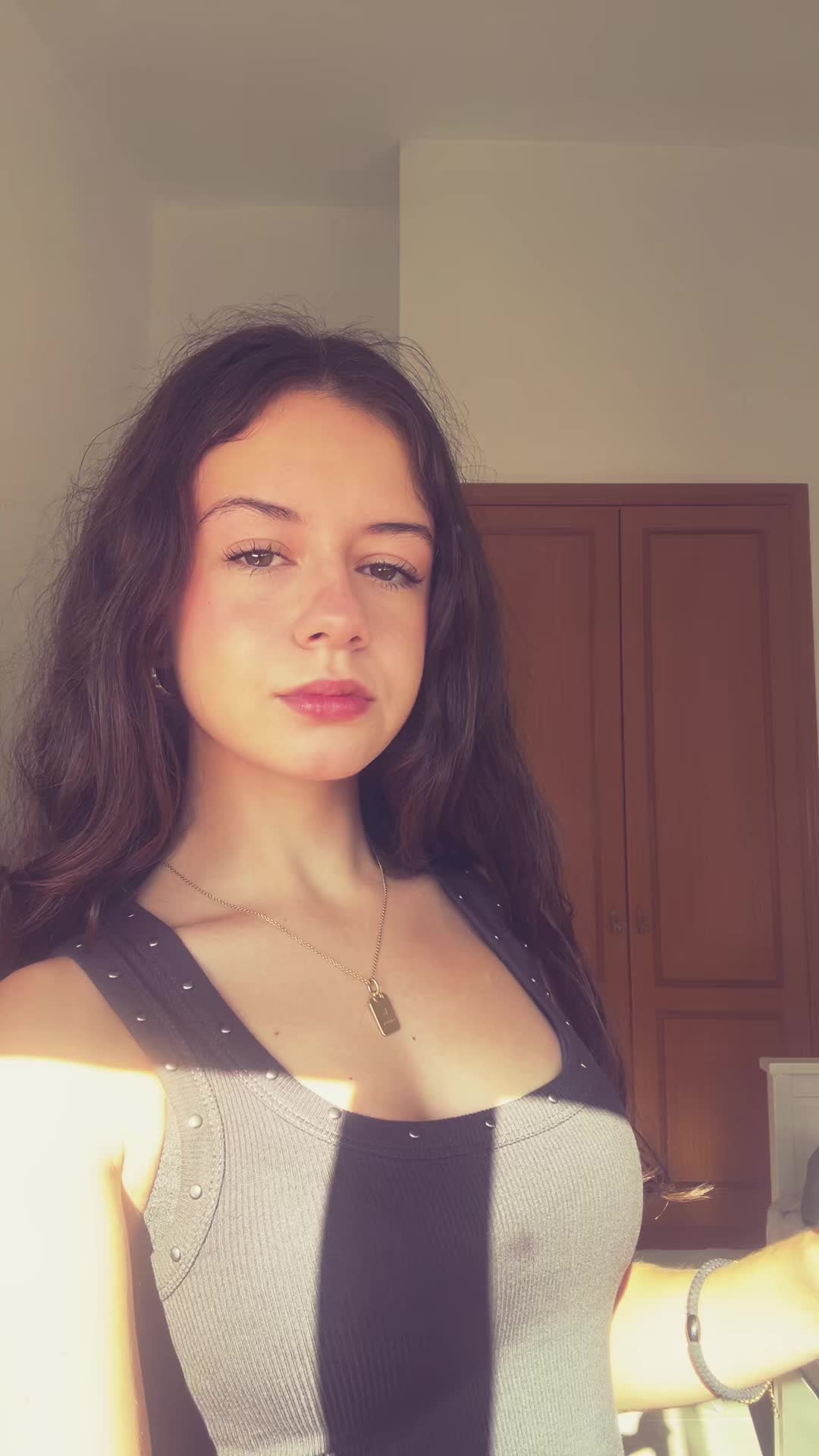 @Ainara