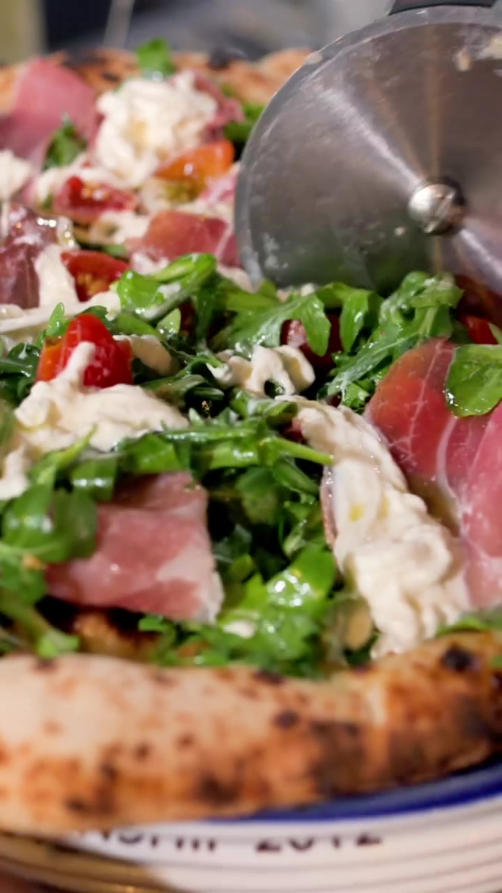@LaLeggenda Pizzeria