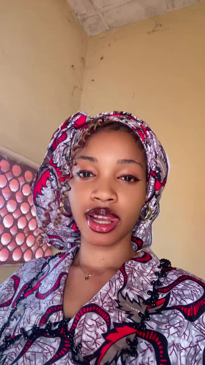 @Nee~yah💐🤍🌺