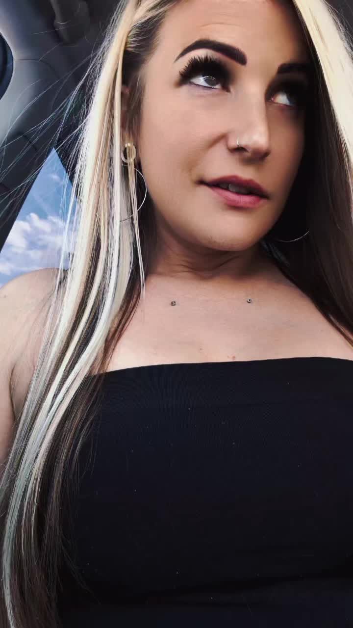 @Cₐₗₗmₑyₒᵤr𝓥𝓪𝓵𝓮𝓷𝓽𝓲𝓷𝓮🖤