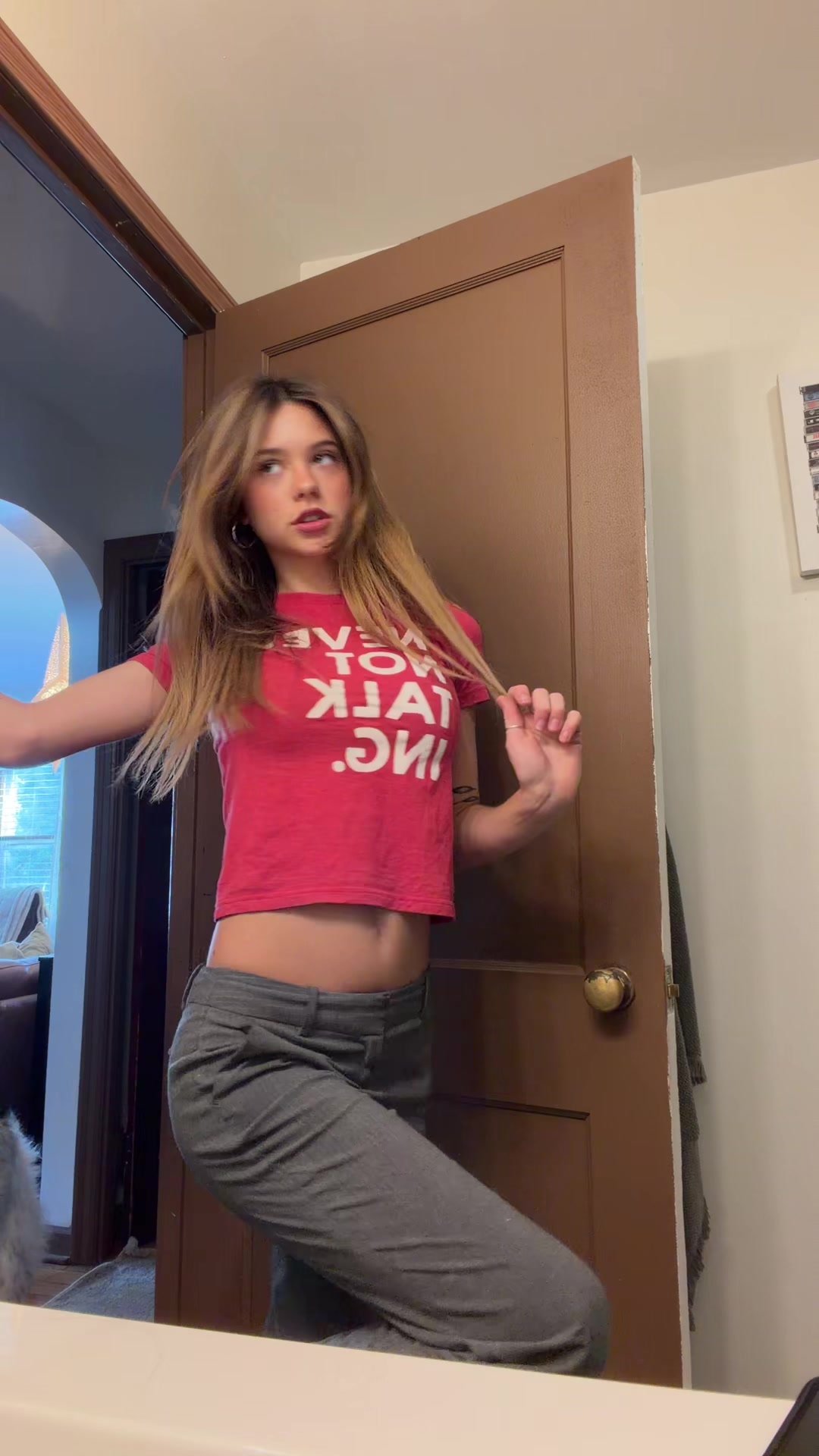 @skyskysofly