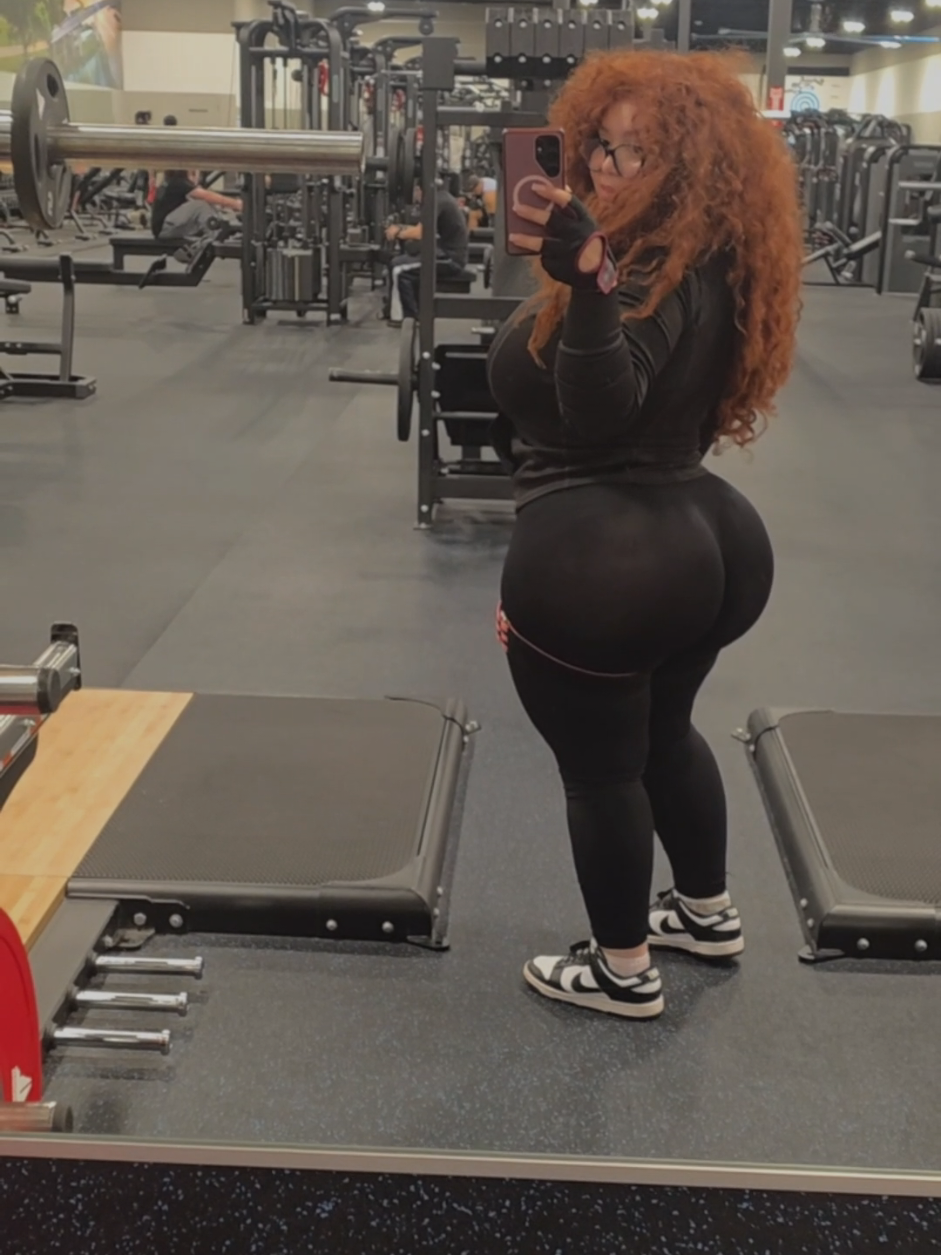 @yeslygomez