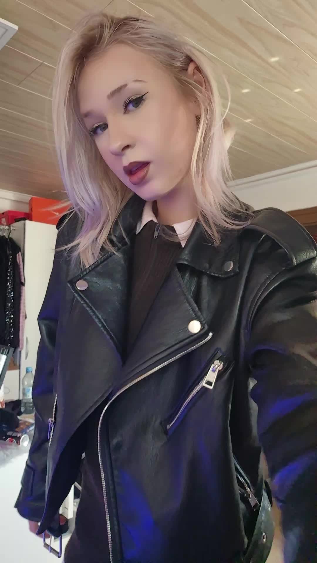 @Leni🃏