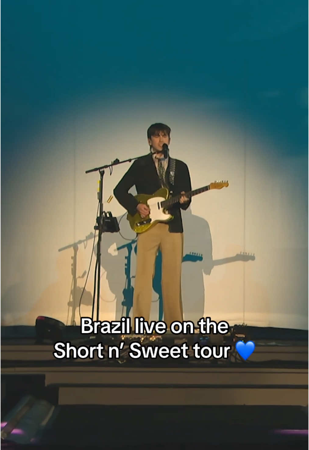 @Declan McKenna Daily