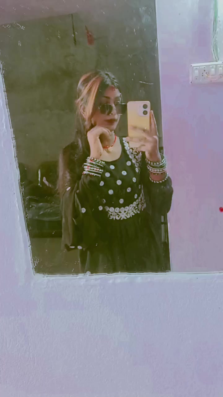 @Máñdâl😎Qûèêñ
