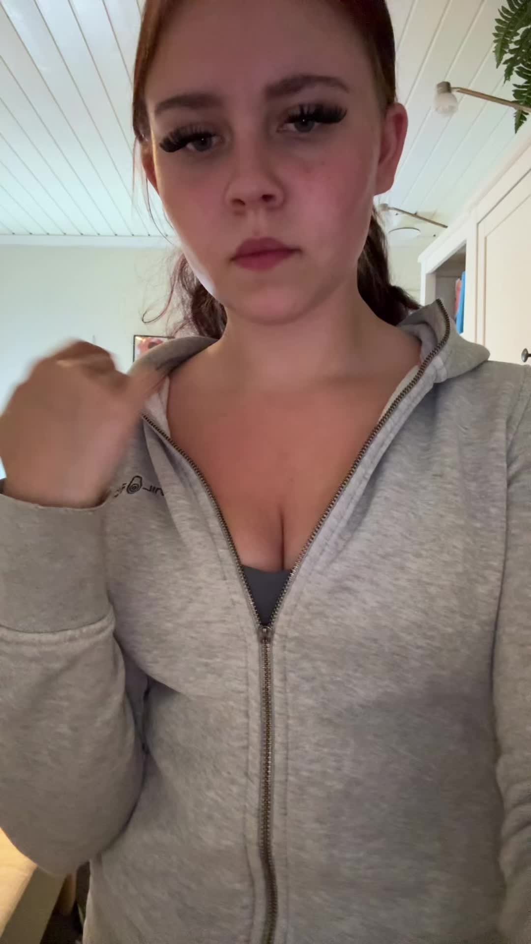 @emilia09_aa