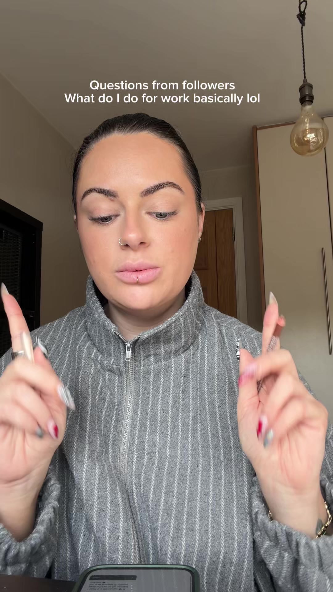 @robynmcmanus_