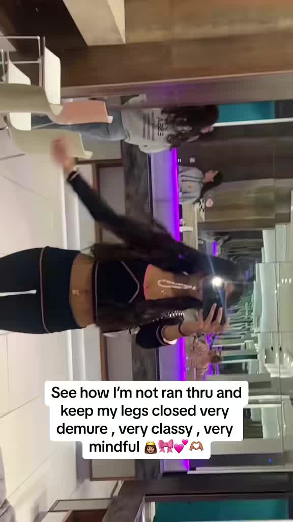 @Naomi👸🏽