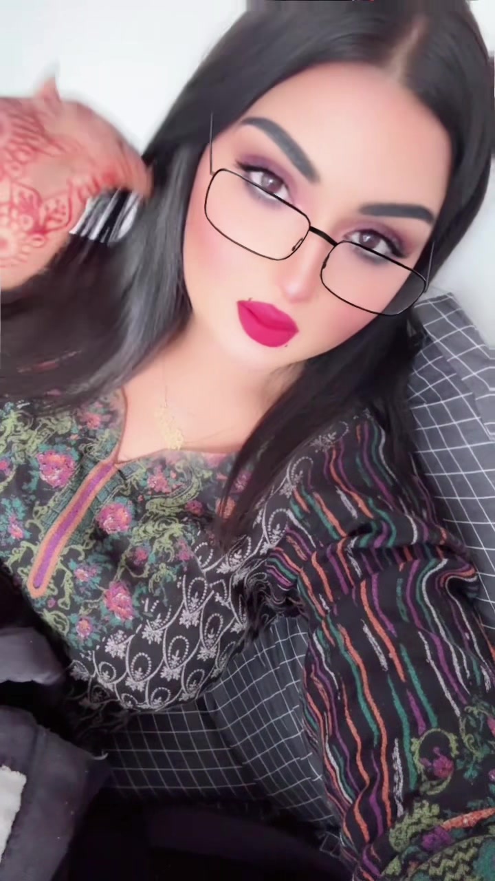 @Zara Malik🦋