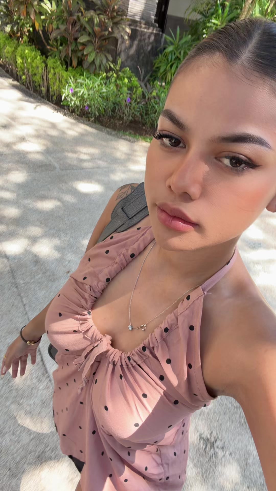 @Kikinii