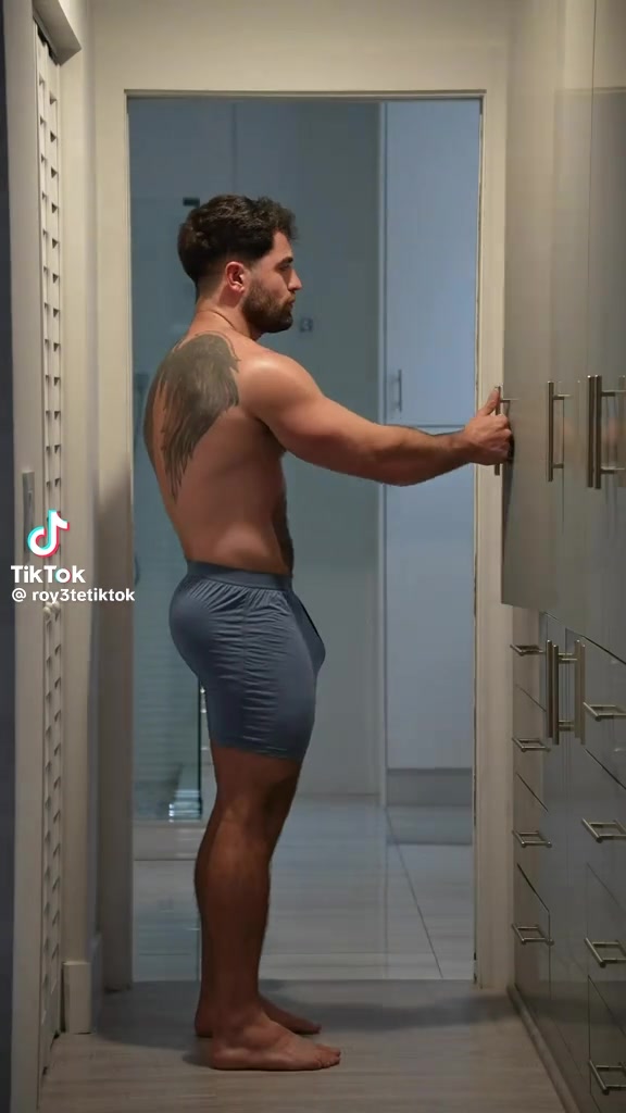 @theglutelist