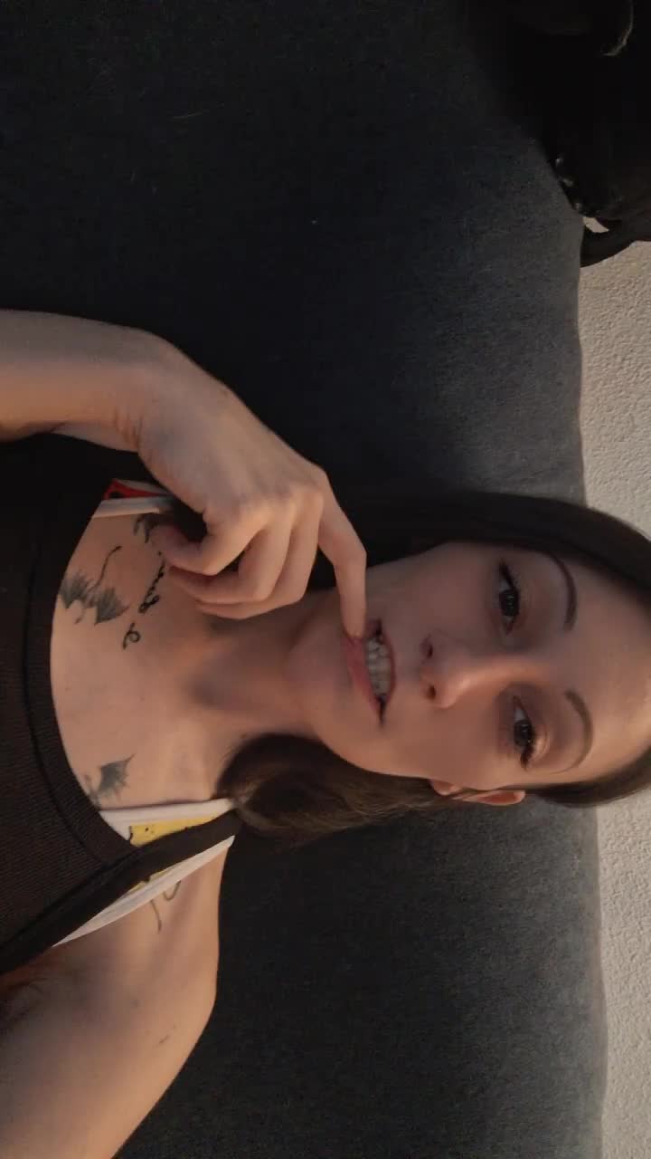 @Wrong_Bitch😈