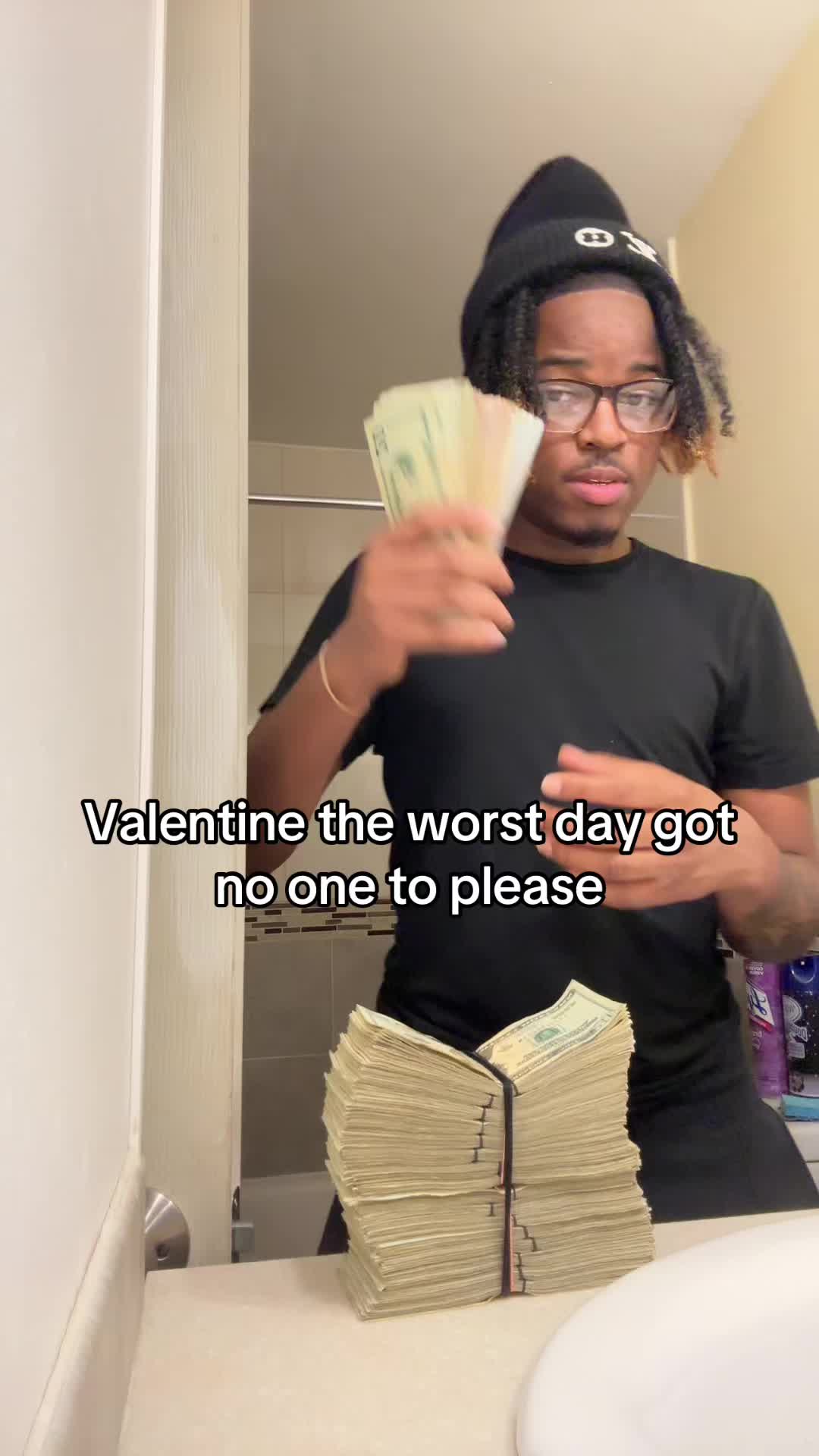 @GLITCH V 💲🏆