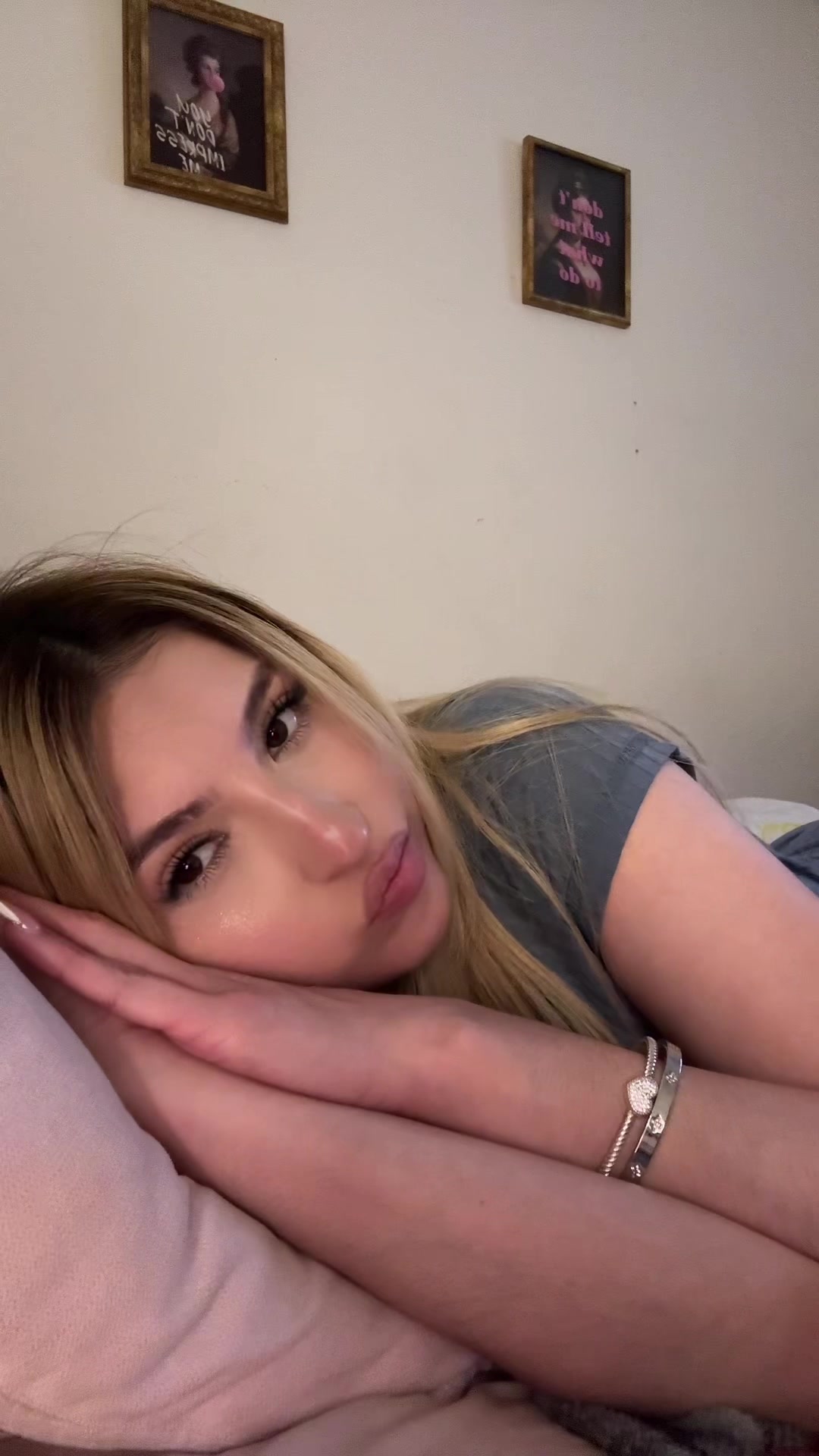 @JanelleyBee