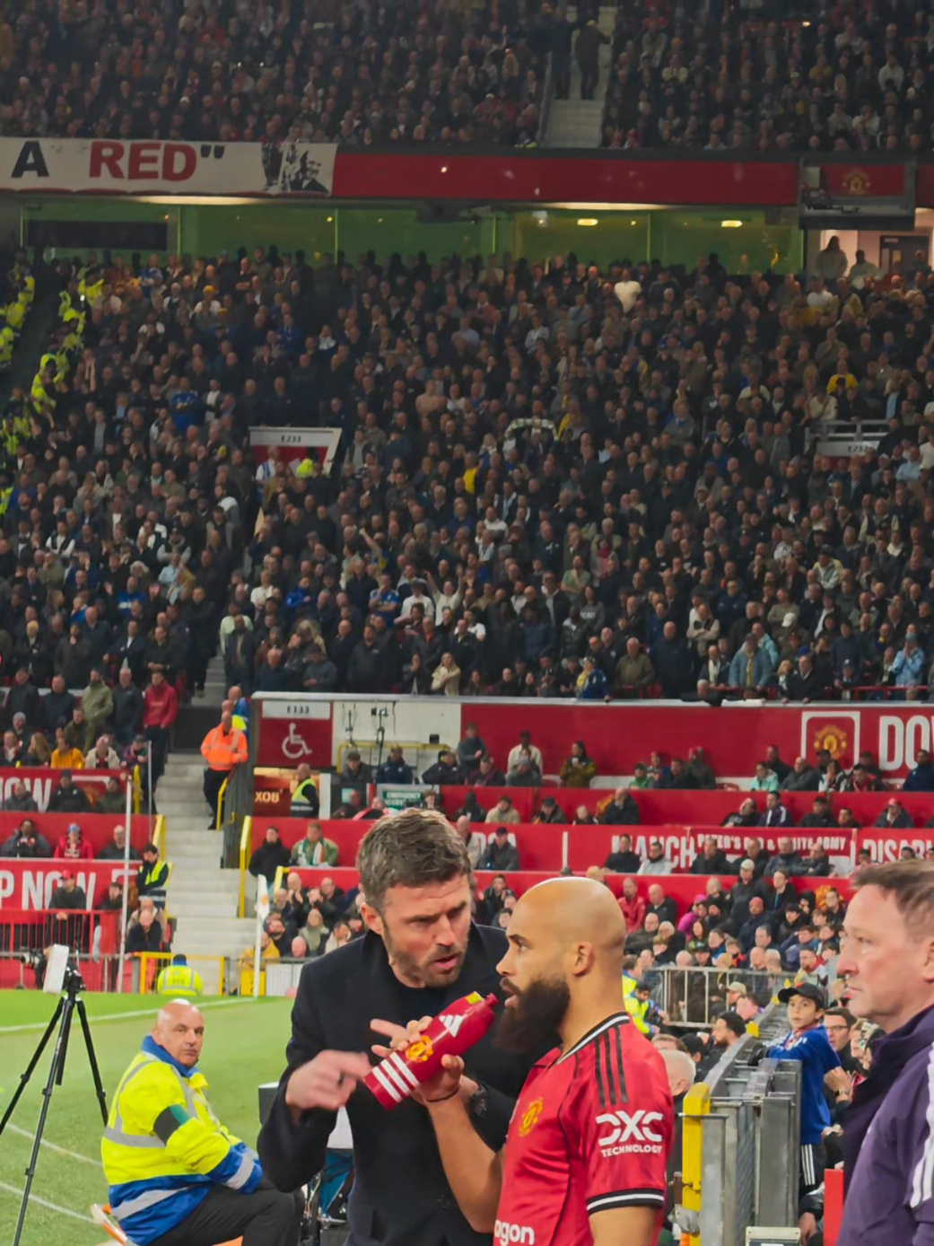 @Manchester United Dugout