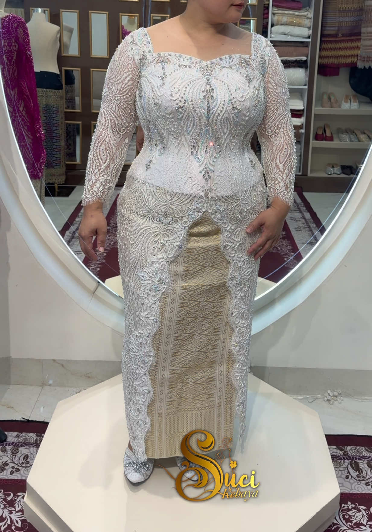 @Suci kebaya
