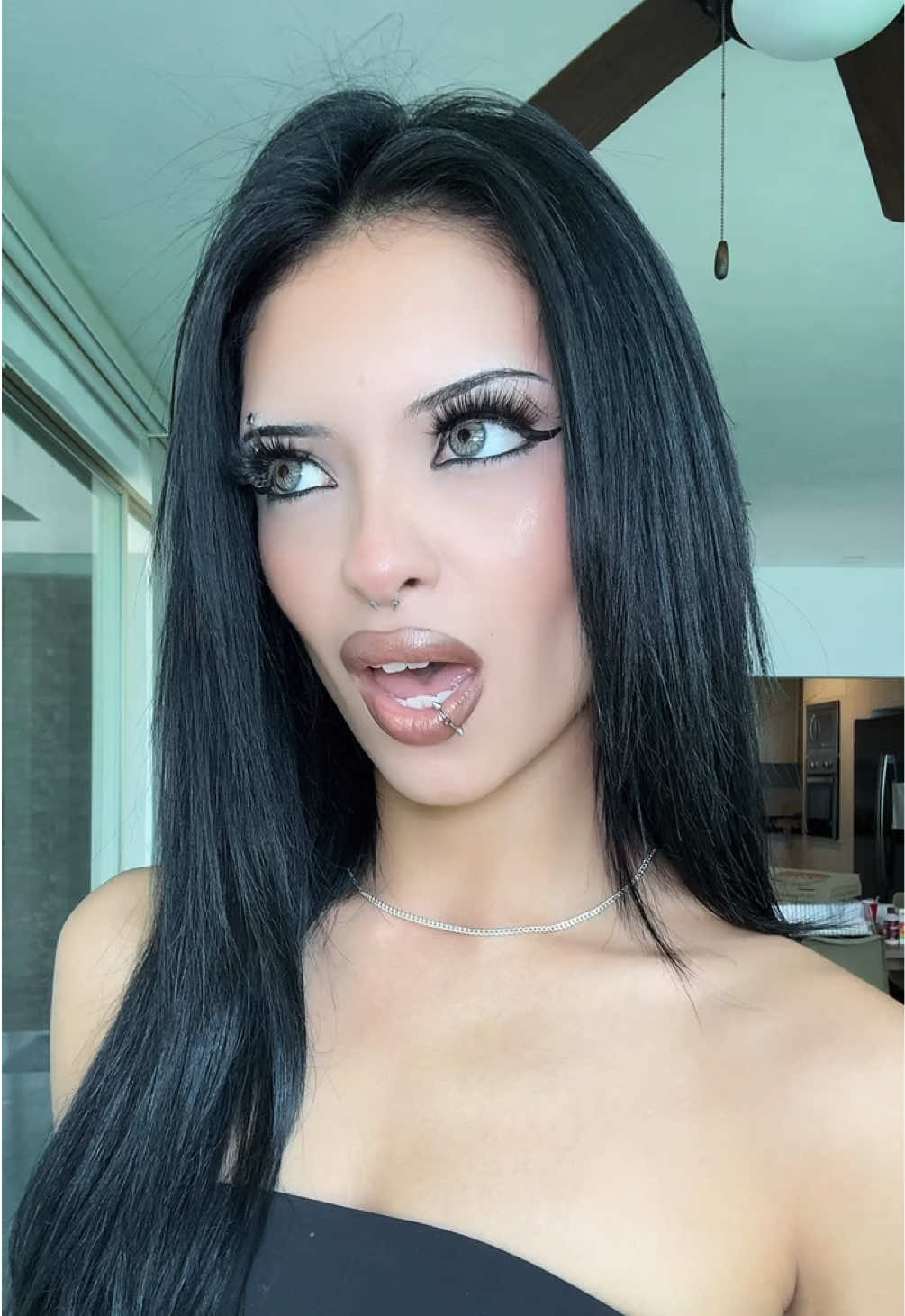 @★