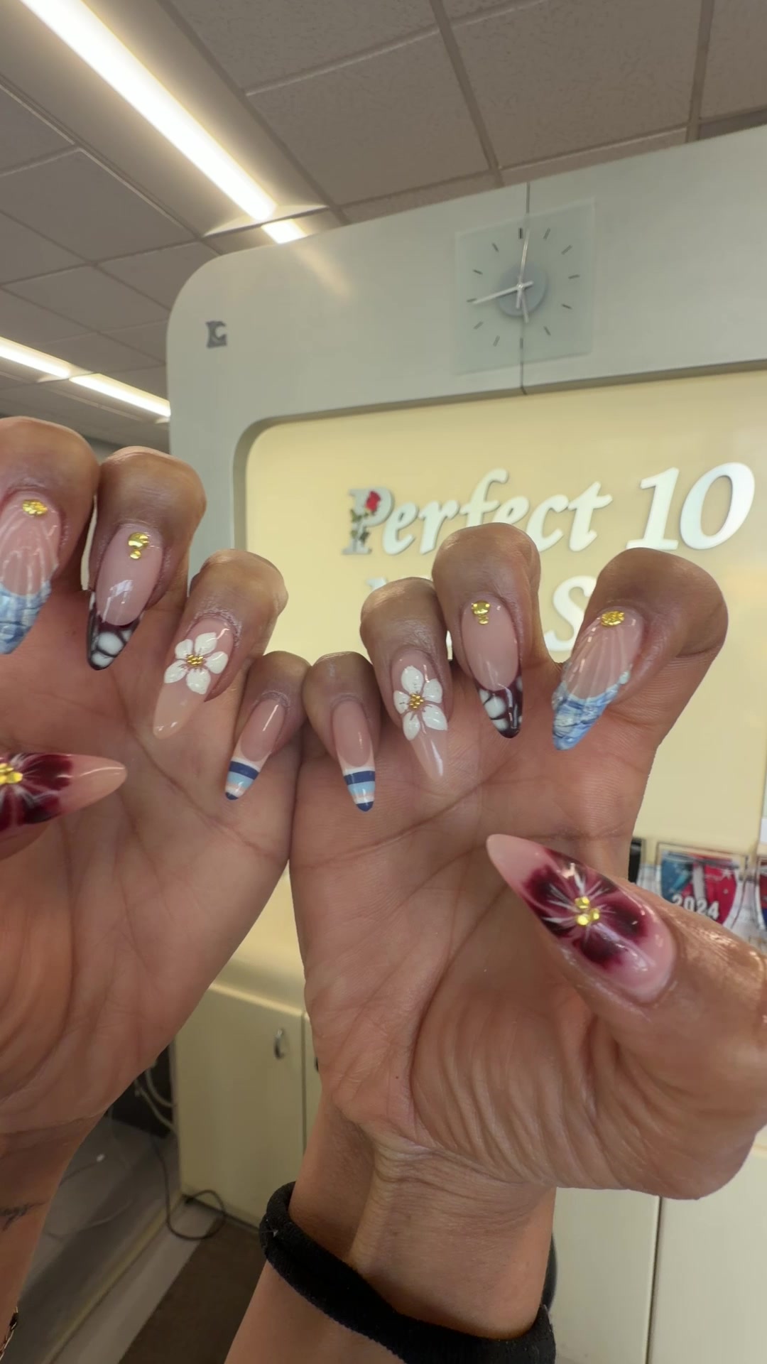 @Perfect10Nailspa
