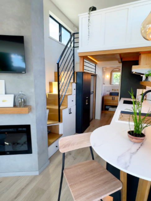 @Tiny House Giant Journey