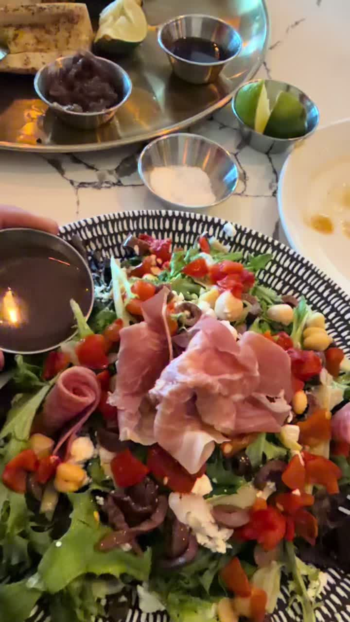 @Lulu Morales