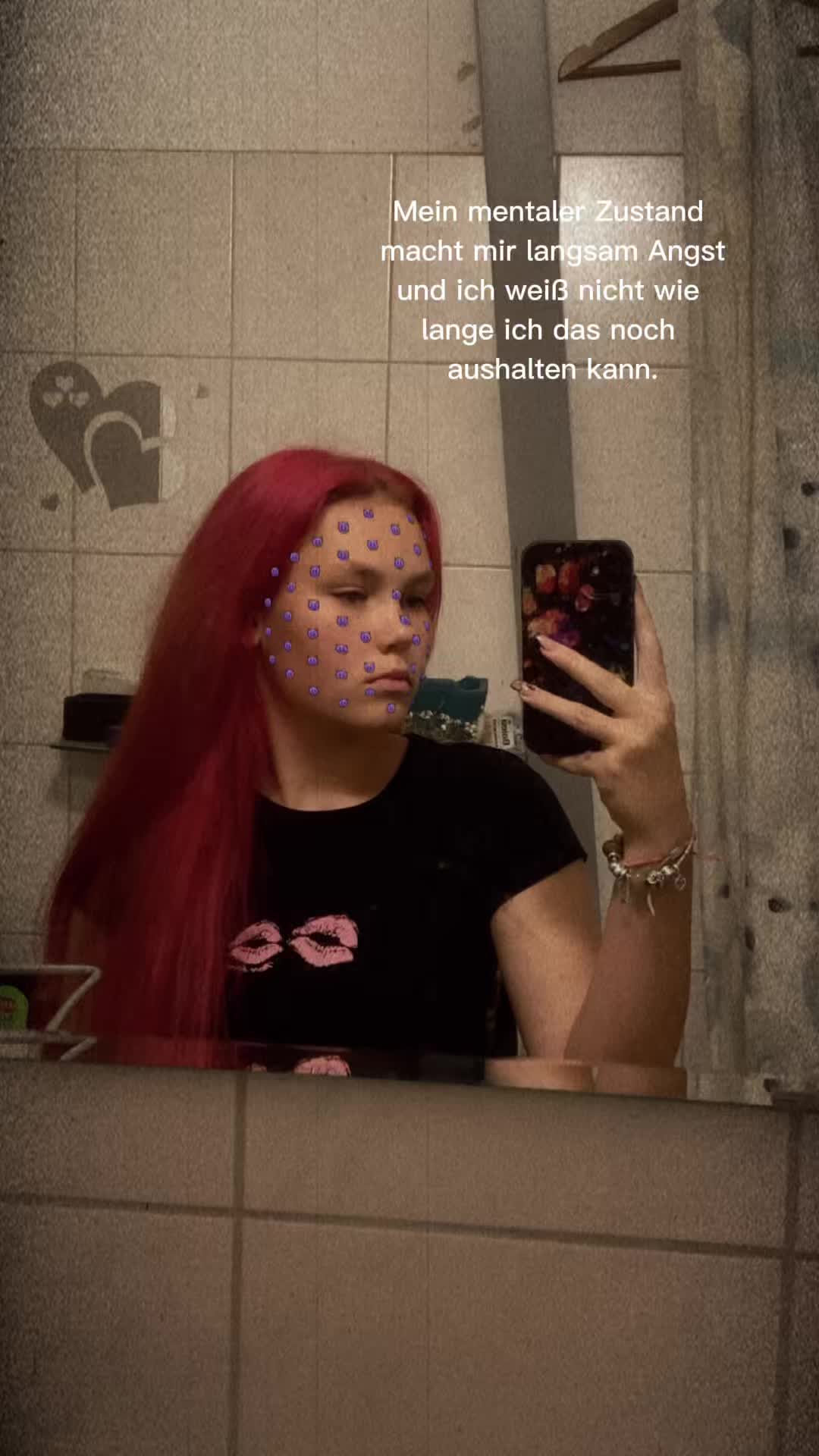 @Andrina🩷💜💙