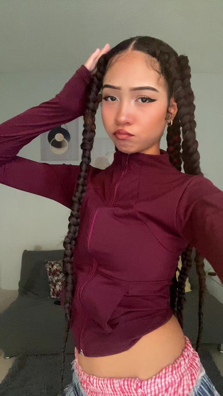 @Tatisita