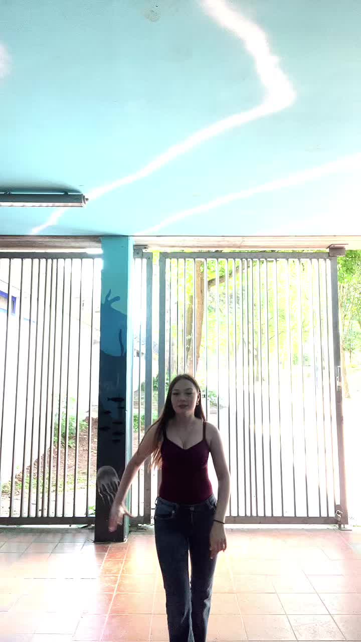 @charlyne