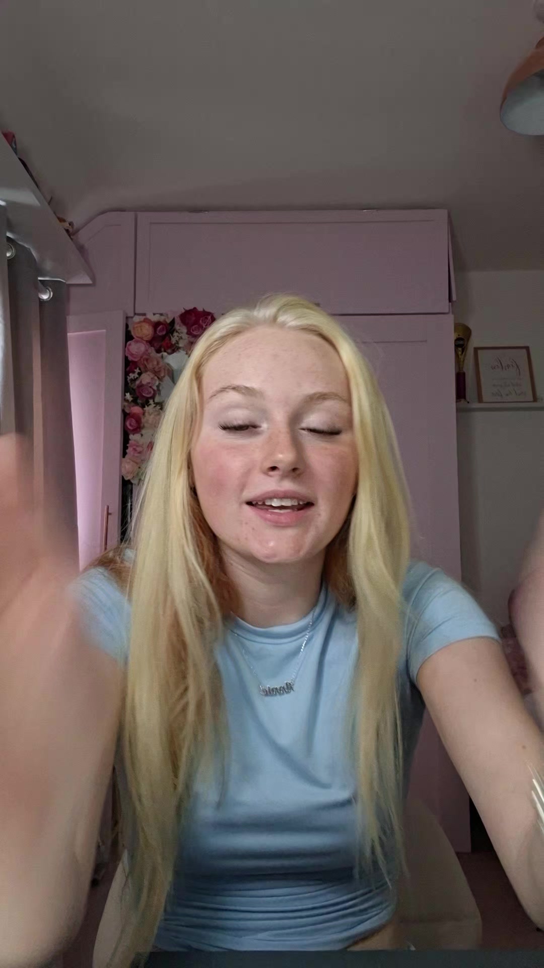 @AnnieLee