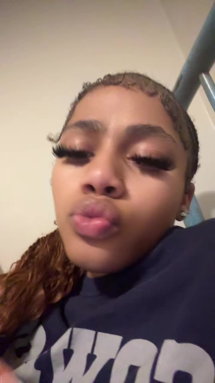 @~