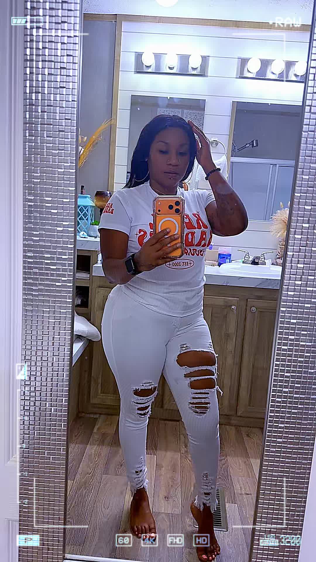 @SEXCCC J 😍.