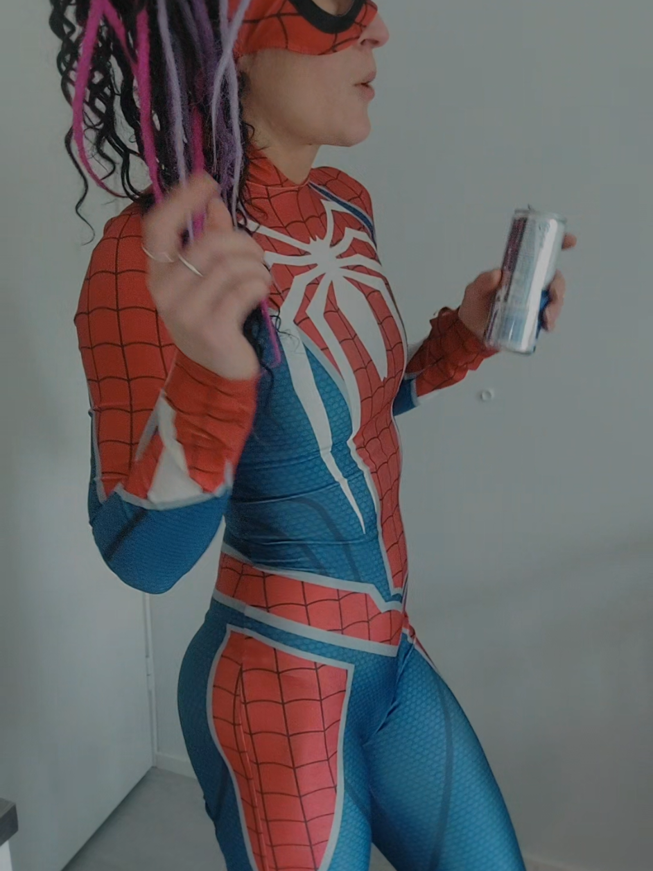 @nelluu